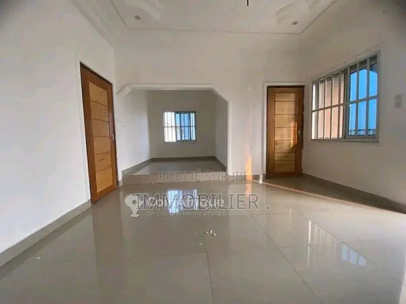 Location appartement 3 pièces - Brazzaville