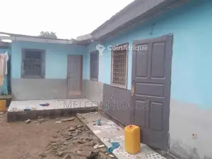 Photo - Terrain avec maison - Mont kamba