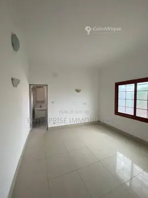Location appartement 4 pièces - Pointe Noire