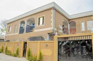 Photo - Location appartement 5 pièces -Brazzaville