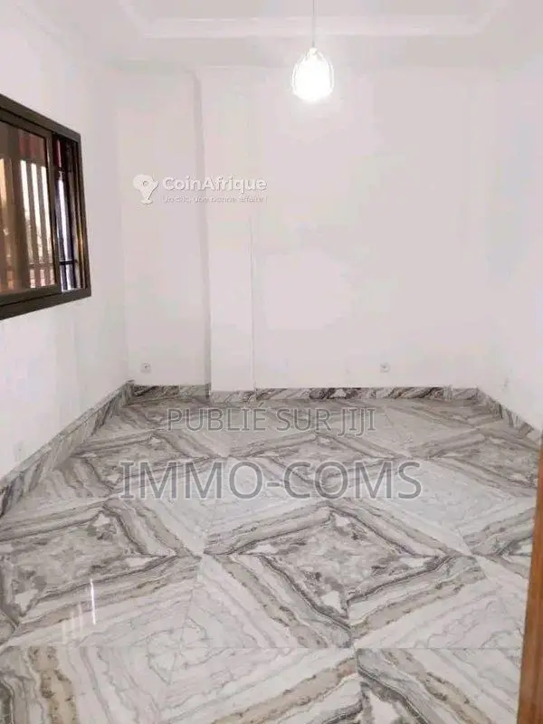 Location studio - Moungali