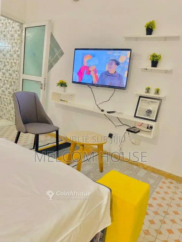 Locaton studio meuble-Pointe Noire