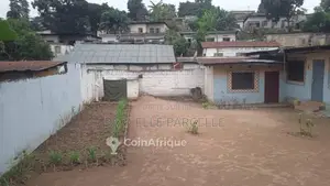 Photo - Parcelle + 2  maisons inclus - Makélékélé