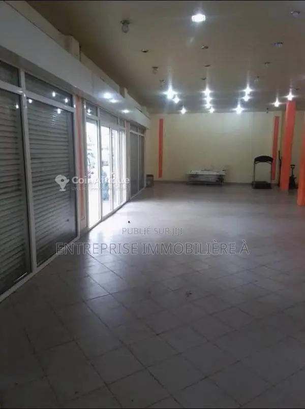 Location boutique -  Pointe-noire