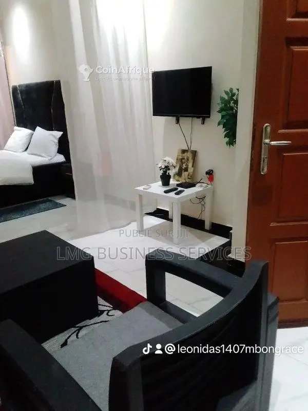 Location studio meublé  saisonnière  -  Mougali secteur rue l'ennine