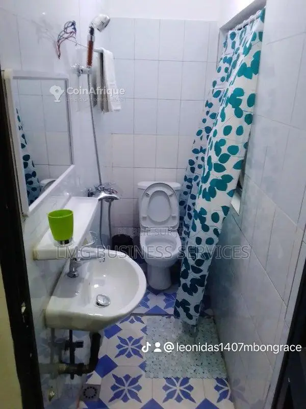 Location studio meublé  saisonnière  -  Mougali secteur rue l'ennine