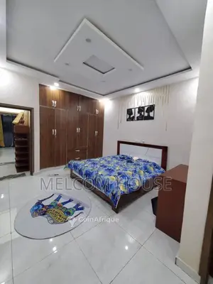 Location apparemment  meublée - Centre ville