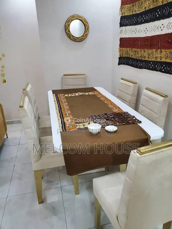 Location apparemment  meublée - Centre ville