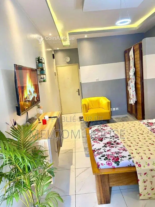 Location studio meublé - Mpita