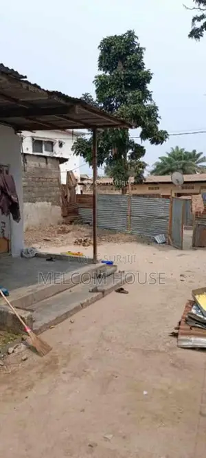 Terrain 1/2 lot - Mouyodzi