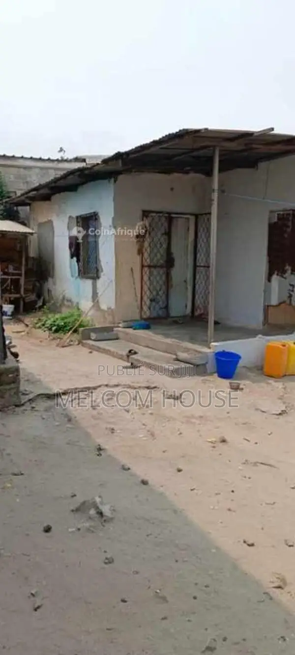 Terrain 1/2 lot - Mouyodzi