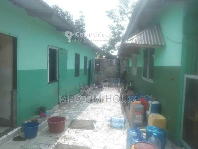 Vente 12 appartements - Ngoyo