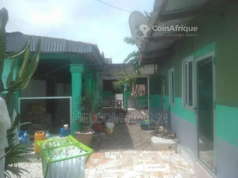 Vente 12 appartements - Ngoyo