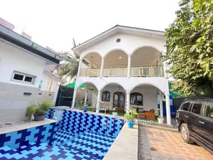 Photo - Location villa meublée  3 pièces -  Brazzaville