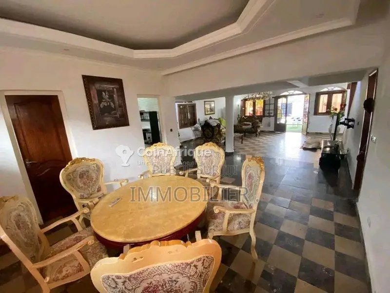 Location villa meublée  3 pièces -  Brazzaville