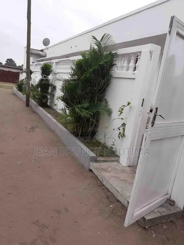 Résidence Hôtelière 7 Chambres à Louer Mbota-Voungou Pointe-Noire