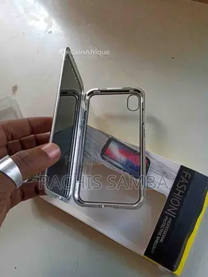 Photo - Coque magnétique protection totale iPhone XR/11