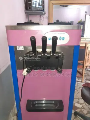 Photo - Machine à crème professionnelle, très peu utilisée