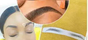 Photo - Sourcils postiches adhésifs naturels - Lot de faux-sourcils