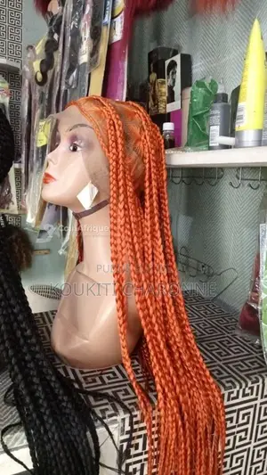 Photo - Perruques tressées afro-naturelles - Modèles variés