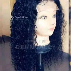 Photo - Perruques de qualité - Modèles variés pour hommes et femmes