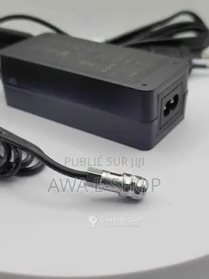 Photo - Adaptateur secteur 12V pour caméra Blackmagic Pocket Cinema 4K