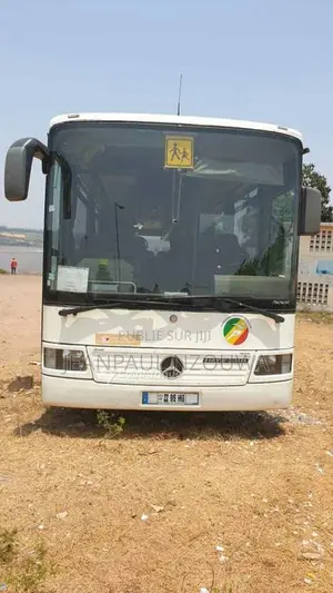Photo - Bus Mercedes en bon état - Iveco Eurotech MT 2008