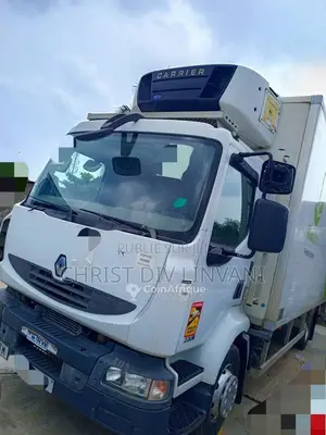 Photo - Camion frigorifique Renault Trucks Kerax 2008 en excellent état