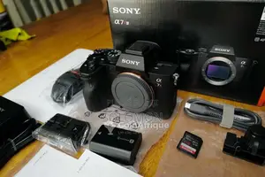 Photo - Appareil photo hybride Sony Alpha A7R IV - 35mm plein format