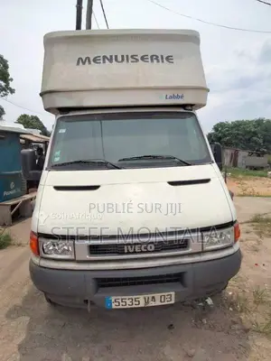 Photo - Camion frigorifique Iveco Daily 2002 diesel - Parfait état