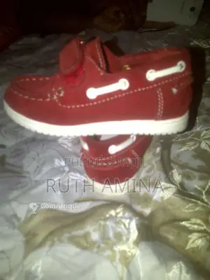 Photo - Chaussures rouges pour enfants - Taille 23
