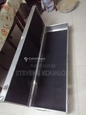 Photo - Gaine de protection multifonction pour câbles et appareils électroniqu