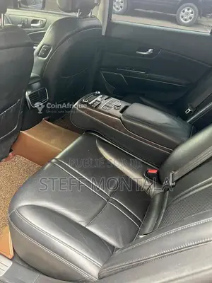Photo - Kia K900 2019 - Berline de luxe essence automatique