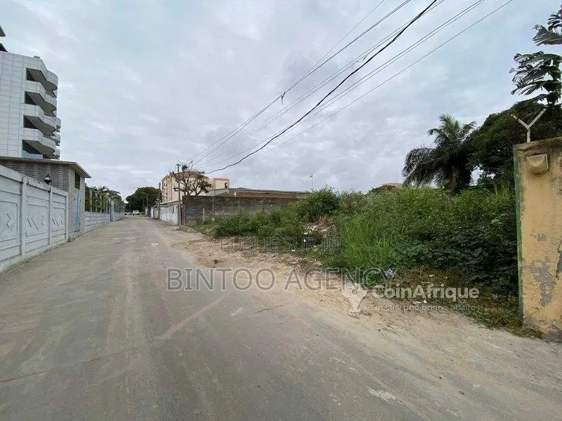 Terrain 657 m² - Pointe Noire