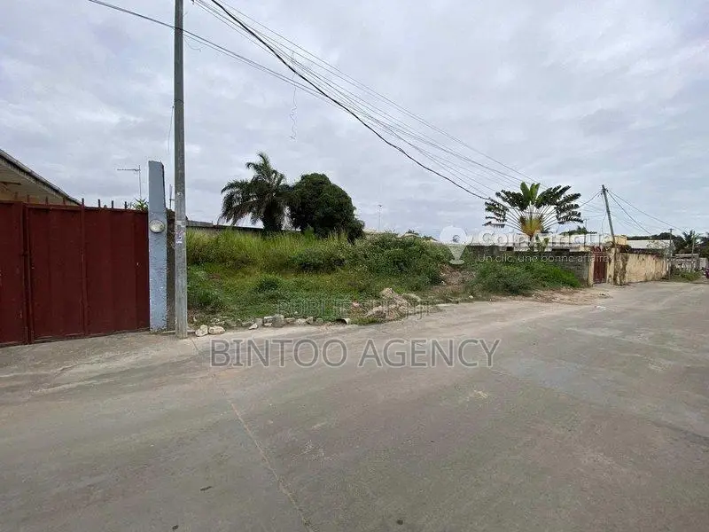 Terrain 657 m² - Pointe Noire