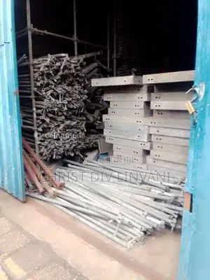 Photo - Échafaudages neufs professionnels - 6 et 12 mètres disponibles