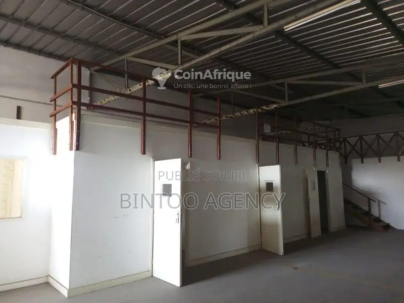 Location complexe de bureaux 22 pièces - Pointe-noire