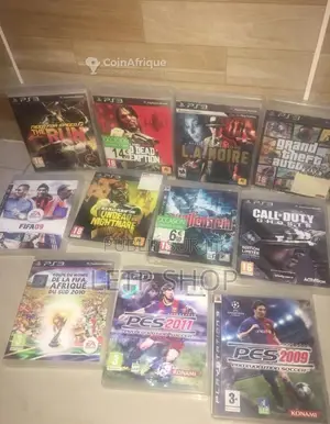 Photo - Console PlayStation 3 Slim - Jeux Vidéo de Salon