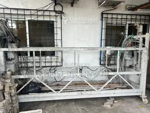 Photo - Plateforme élévatrice professionnelle pour travaux en hauteur