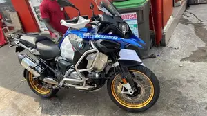 Photo - BMW R 1250 GS Adventure 2022 - Moto Touring Haut de Gamme