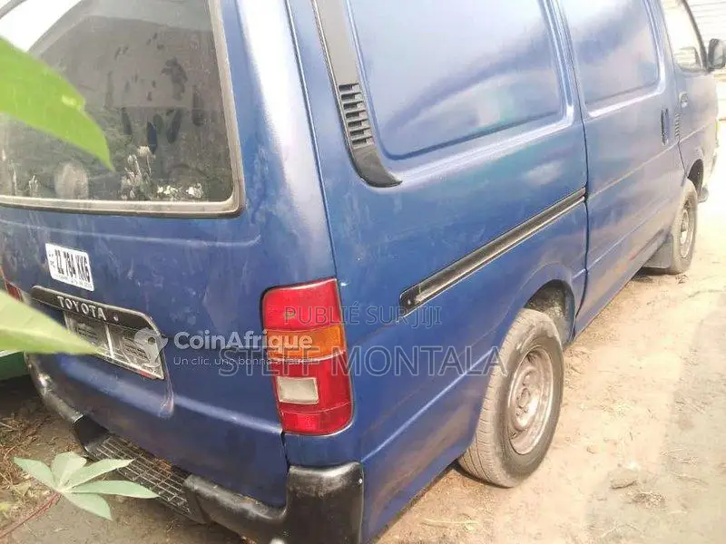 Toyota Hi-Ace 1995 - Fourgonnette diesel manuelle