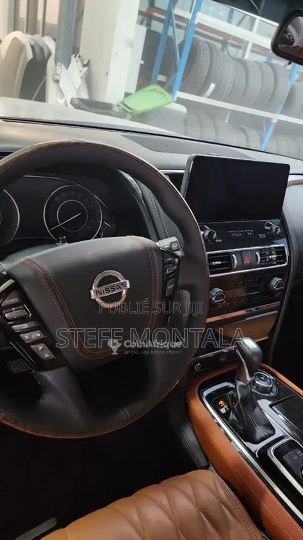 Nissan Platina 2017 - Berline élégante et bien entretenue