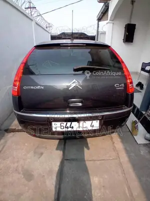 Citroën C4 2004 - Berline française essence, full options