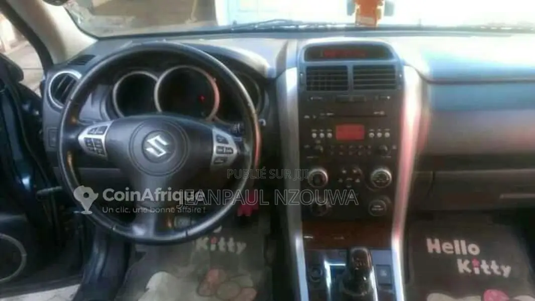 Suzuki Grand Vitara 2011 - SUV compact en excellent état