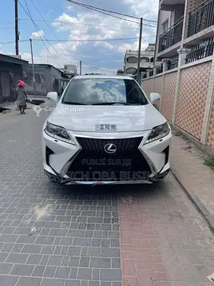 Photo - SUV hybride Lexus NX 300h 2021 - Luxe et économie