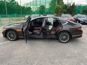 Hyundai Genesis 2023 - Berline de luxe neuve, essence automatique