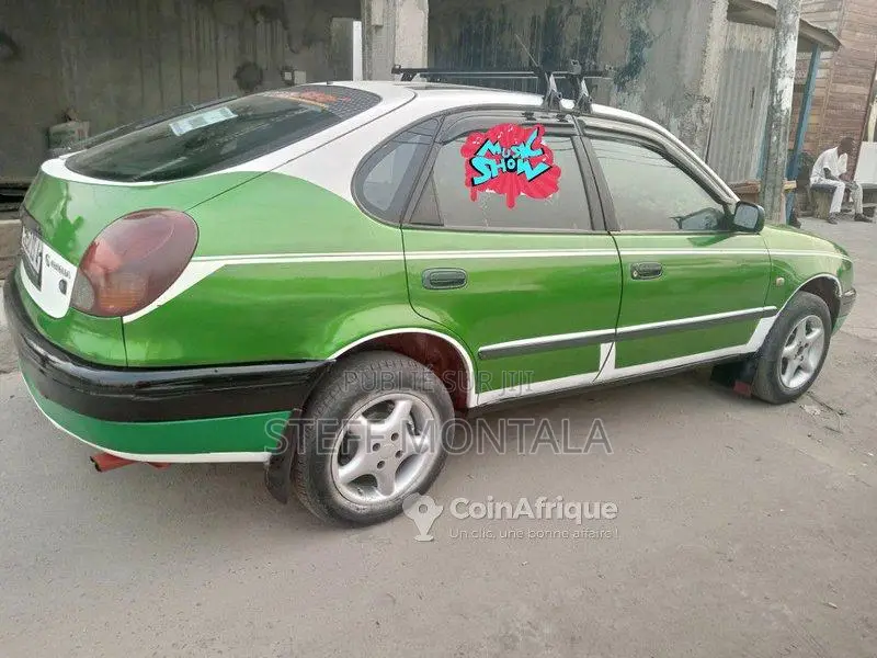 Toyota Corolla 2016 berline essence manuelle