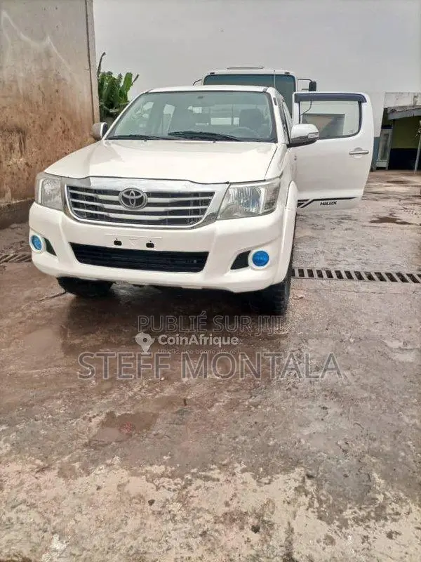 Toyota Hilux Vigo 2012 - Pick-up robuste et fiable
