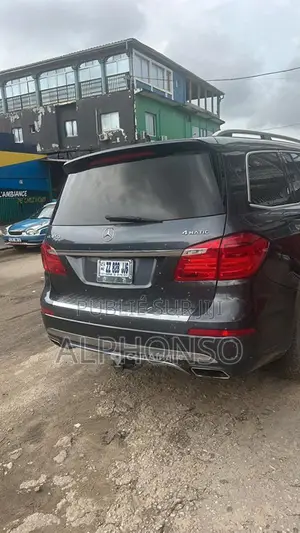 Mercedes-Benz 450 2019 - Berline de luxe en excellent état