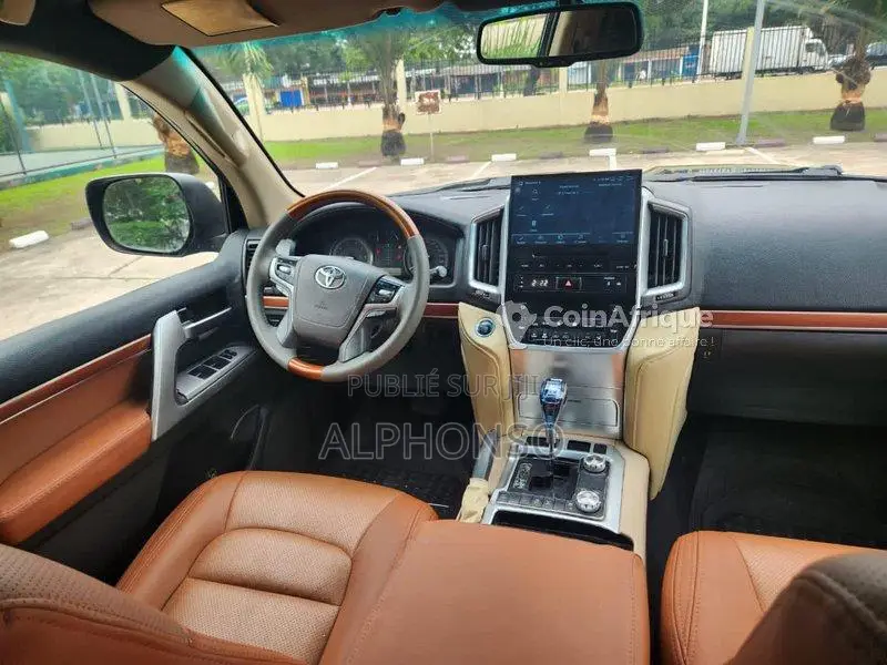 Toyota Land Cruiser 2020 - SUV 4x4 tout-terrain en excellent état